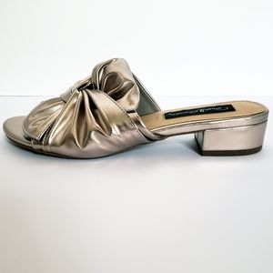 David Aaron Metallic Bow Sandals size 7
